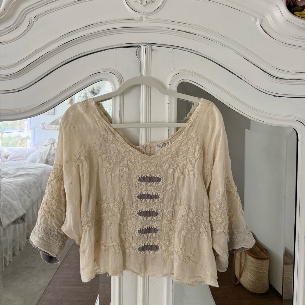 Magnolia Pearl Eiffel Tower Top